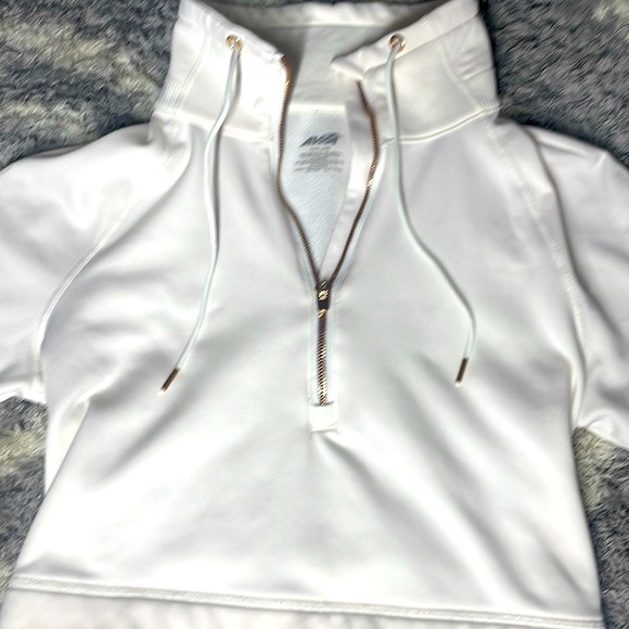 Avia long sleeve white gold quarter neck top small - Picture 3 of 4